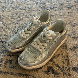 Sam Edelman Harper Sneaker in Silver